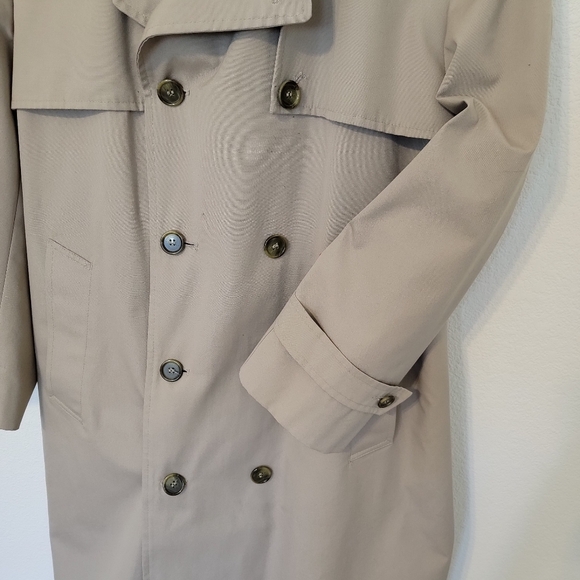 London Fog VTG Classic Men's Tan Trench Coat Sz 42 Short - Picture 3 of 7